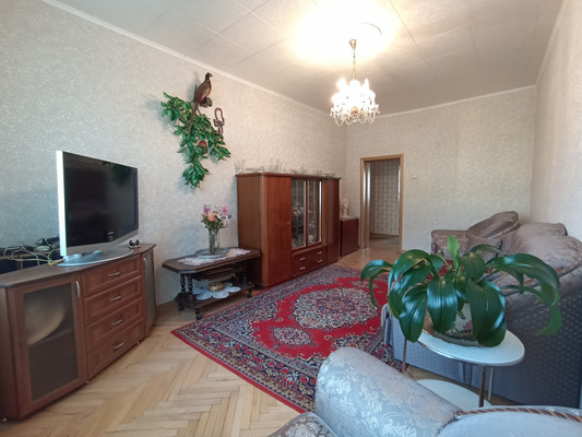 Продам трехкомнатную (3-комн.) квартиру, Крупской ул, 8к1, Москва г