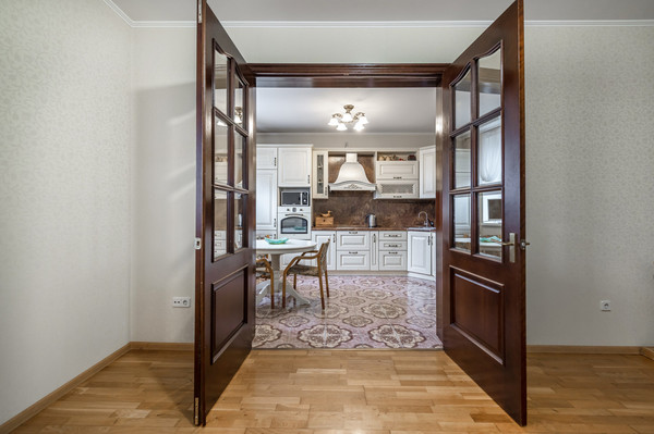 Продам трехкомнатную (3-комн.) квартиру, Вешняковская ул, 3к1, Москва г