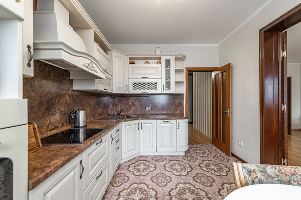 Продам трехкомнатную (3-комн.) квартиру, Вешняковская ул, 3к1, Москва г