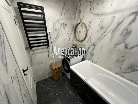 Продам двухкомнатную (2-комн.) квартиру, 13, Оржицы д