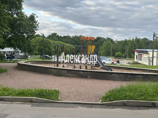 Продам двухкомнатную (2-комн.) квартиру, 13, Оржицы д