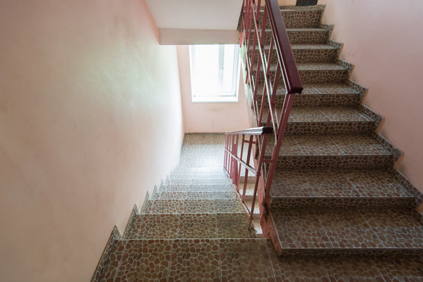 Продам трехкомнатную (3-комн.) квартиру, Кирова ул, 30, Батайск г