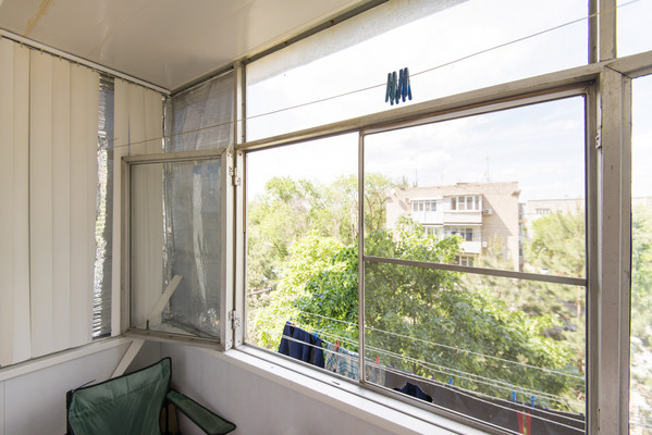 Продам трехкомнатную (3-комн.) квартиру, Кирова ул, 30, Батайск г