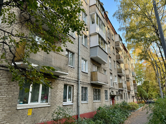 Продам двухкомнатную (2-комн.) квартиру, Хлебозаводская ул, 4, Люберцы г