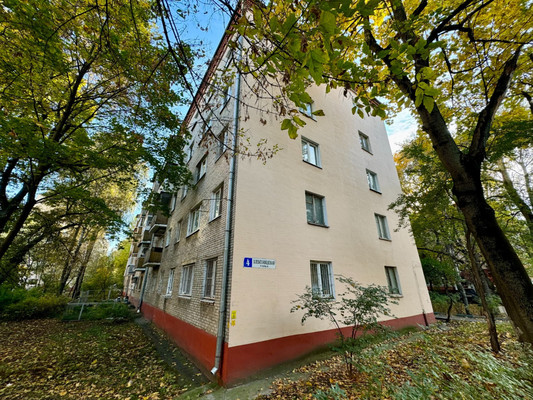 Продам двухкомнатную (2-комн.) квартиру, Хлебозаводская ул, 4, Люберцы г