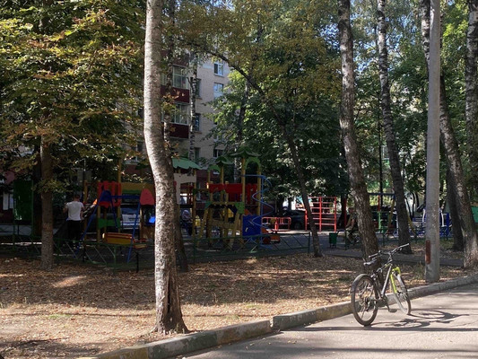 Продам двухкомнатную (2-комн.) квартиру, Хлебозаводская ул, 4, Люберцы г