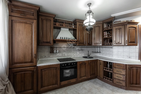 Продам трехкомнатную (3-комн.) квартиру, Люблинская ул, 165к2, Москва г