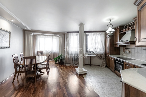 Продам трехкомнатную (3-комн.) квартиру, Люблинская ул, 165к2, Москва г