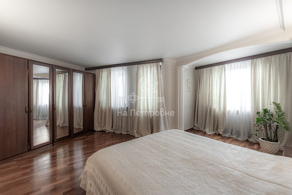 Продам трехкомнатную (3-комн.) квартиру, Люблинская ул, 165к2, Москва г