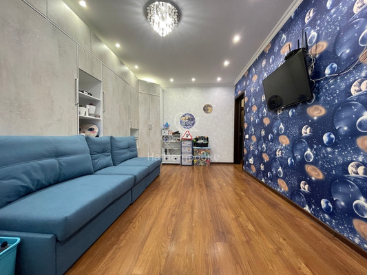 Продам трехкомнатную (3-комн.) квартиру, Южная ул, 25, Дрожжино рп