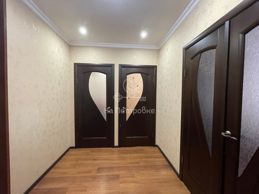 Продам трехкомнатную (3-комн.) квартиру, Южная ул, 25, Дрожжино рп