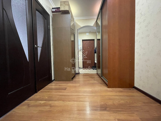 Продам трехкомнатную (3-комн.) квартиру, Южная ул, 25, Дрожжино рп