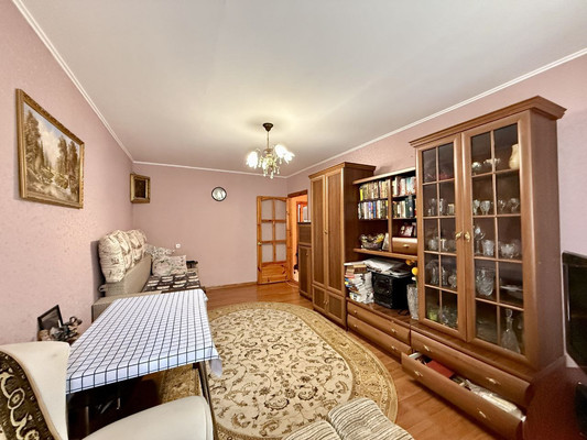 Продам трехкомнатную (3-комн.) квартиру, Заводской пер, 44, Симферополь г