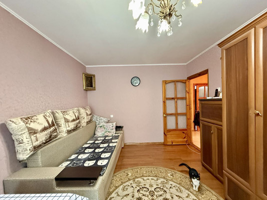 Продам трехкомнатную (3-комн.) квартиру, Заводской пер, 44, Симферополь г