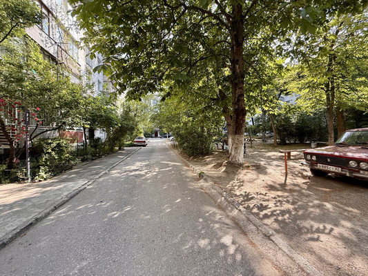 Продам трехкомнатную (3-комн.) квартиру, Заводской пер, 44, Симферополь г