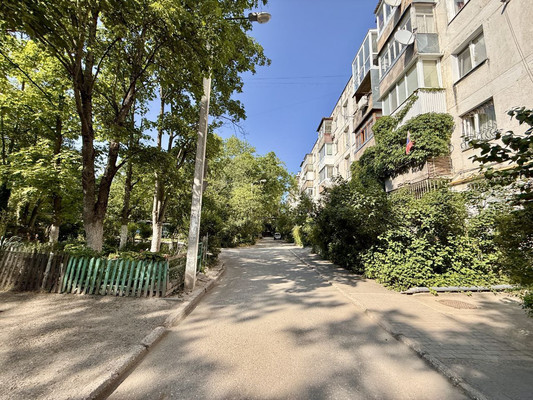 Продам трехкомнатную (3-комн.) квартиру, Заводской пер, 44, Симферополь г