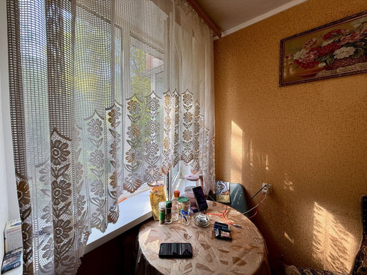 Продам трехкомнатную (3-комн.) квартиру, Заводской пер, 44, Симферополь г