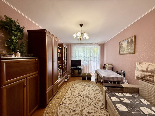 Продам трехкомнатную (3-комн.) квартиру, Заводской пер, 44, Симферополь г