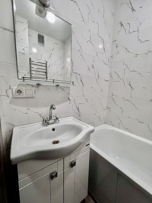 Продам двухкомнатную (2-комн.) квартиру, Зорге ул, 9, Ростов-на-Дону г