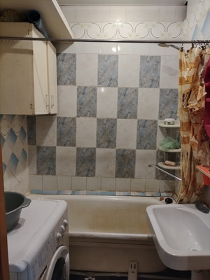 Продам трехкомнатную (3-комн.) квартиру, Заречный б-р, 9, Нижний Новгород г