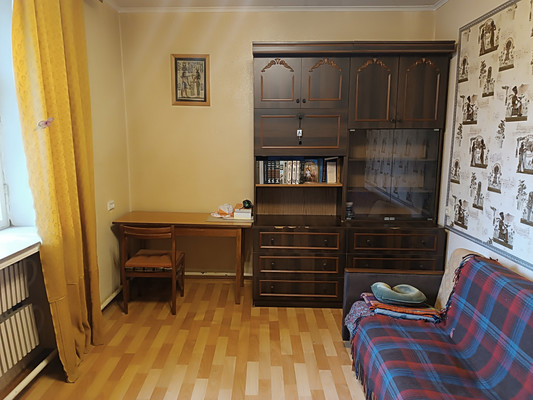 Продам трехкомнатную (3-комн.) квартиру, Александра Иванова ул, 42, Воронеж г