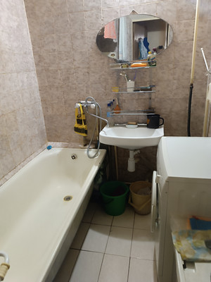 Продам трехкомнатную (3-комн.) квартиру, Александра Иванова ул, 42, Воронеж г
