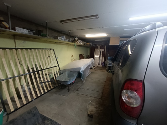 Продам трехкомнатную (3-комн.) квартиру, Александра Иванова ул, 42, Воронеж г