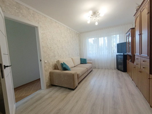 Продам трехкомнатную (3-комн.) квартиру, Чекистов ул, 88, Калининград г