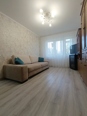 Продам трехкомнатную (3-комн.) квартиру, Чекистов ул, 88, Калининград г