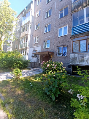 Продам трехкомнатную (3-комн.) квартиру, Чекистов ул, 88, Калининград г