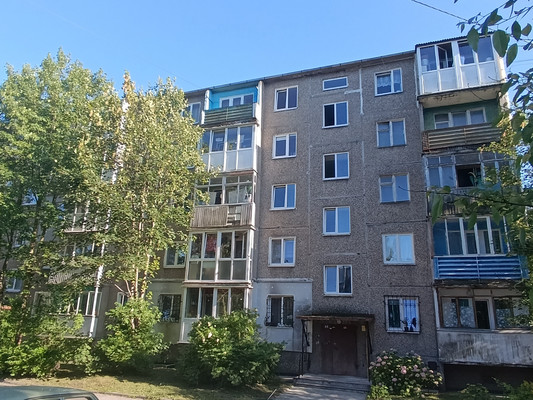 Продам трехкомнатную (3-комн.) квартиру, Чекистов ул, 88, Калининград г