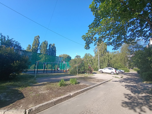 Продам трехкомнатную (3-комн.) квартиру, Чекистов ул, 88, Калининград г