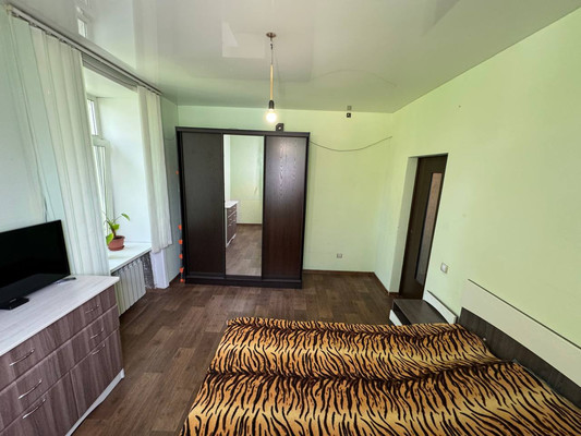 Продам двухкомнатную (2-комн.) квартиру, Калинина ул, 31, Комсомольск-на-Амуре г
