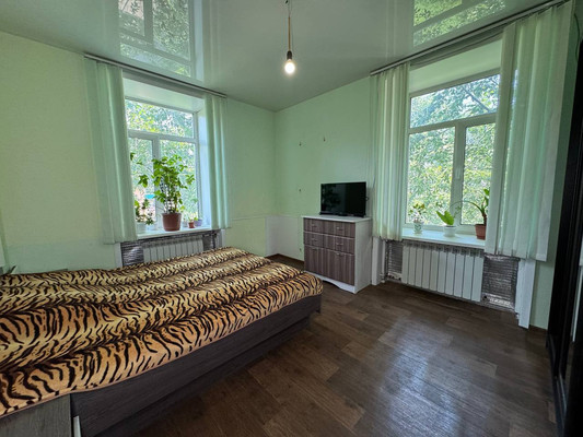 Продам двухкомнатную (2-комн.) квартиру, Калинина ул, 31, Комсомольск-на-Амуре г