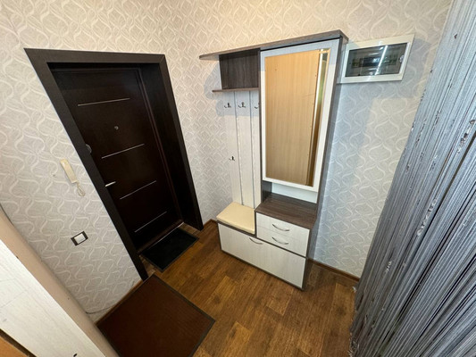 Продам двухкомнатную (2-комн.) квартиру, Калинина ул, 31, Комсомольск-на-Амуре г