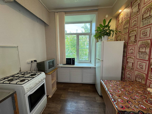 Продам двухкомнатную (2-комн.) квартиру, Калинина ул, 31, Комсомольск-на-Амуре г