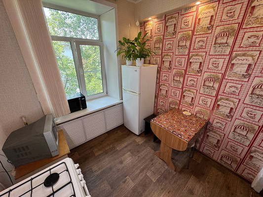 Продам двухкомнатную (2-комн.) квартиру, Калинина ул, 31, Комсомольск-на-Амуре г