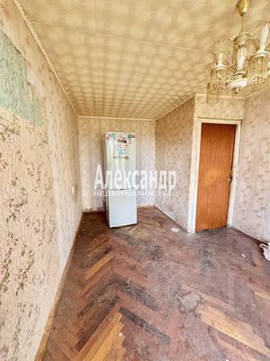 Продам комнату в 2-комн. квартире, Замшина ул, 56, Санкт-Петербург г