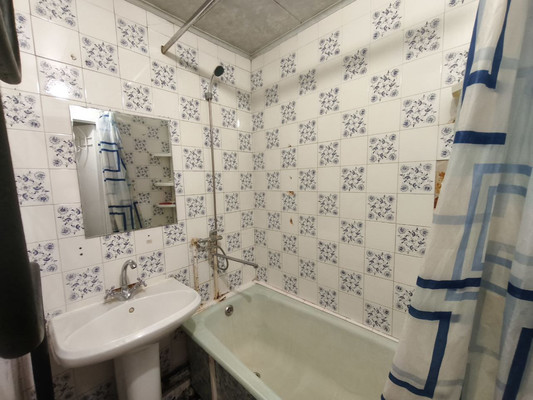Продам однокомнатную (1-комн.) квартиру, Взлетная ул, 12, Красноярск г