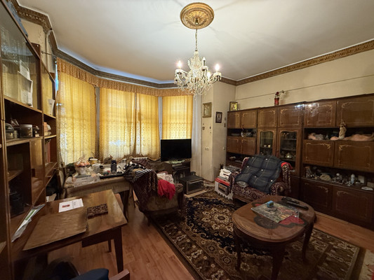 Продам трехкомнатную (3-комн.) квартиру, Яхромская ул, 14к5, Москва г