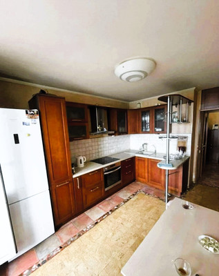 Продам трехкомнатную (3-комн.) квартиру, Октябрьский пр-кт, 18к1, Люберцы г