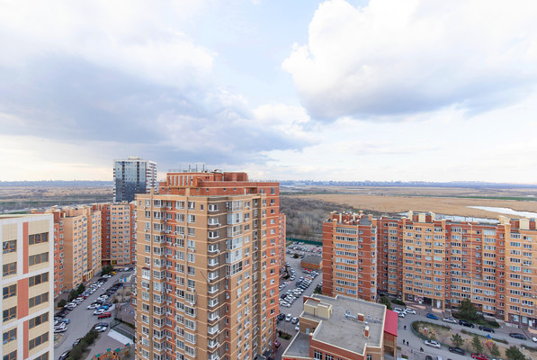 Продам двухкомнатную (2-комн.) квартиру, Северная ул, 2ак2, Батайск г