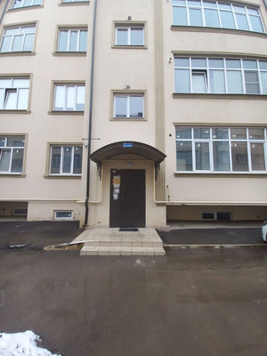Продам однокомнатную (1-комн.) квартиру, Солнечная ул, 10к4, Нальчик г