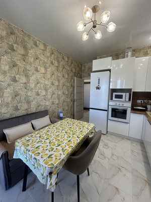 Продам однокомнатную (1-комн.) квартиру, Ковыльная ул, 96, Симферополь г