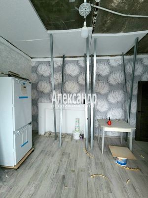 Продам многокомнатную квартиру, Нефтехимиков ул, 48, Кириши г