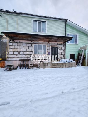 Продам многокомнатную квартиру, Нефтехимиков ул, 48, Кириши г