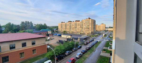 Продам двухкомнатную (2-комн.) квартиру, Садовая ул, 81, Песочный п