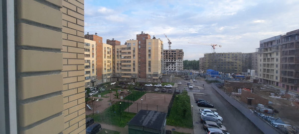 Продам двухкомнатную (2-комн.) квартиру, Садовая ул, 81, Песочный п
