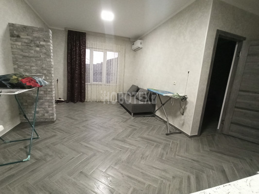 Сдам двухкомнатную (2-комн.) квартиру, Красной Розы ул, 20, Крымск г
