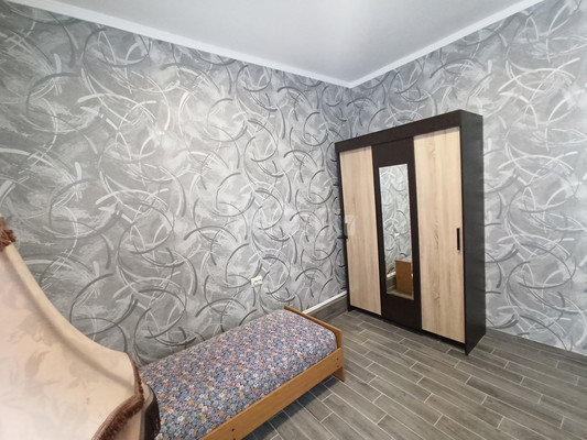 Сдам двухкомнатную (2-комн.) квартиру, Красной Розы ул, 20, Крымск г